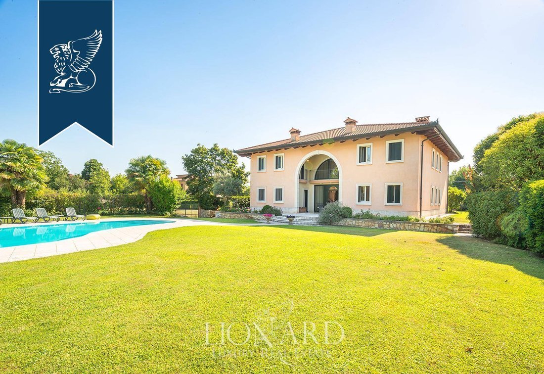 Villa in Sankt Pius X - Bertesinella, Vicenza, Venetien 1 - 12206346