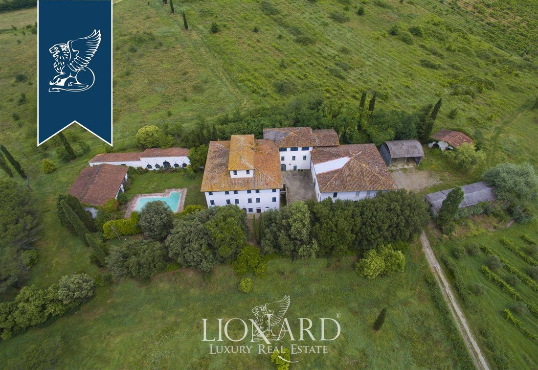 Villa in Terranuova Bracciolini, Tuscany, Italy 3 - 10918562
