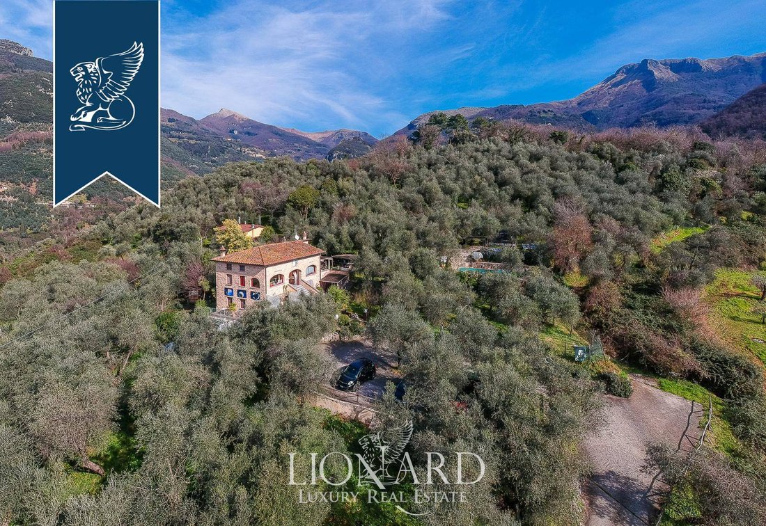 Villa in Camaiore, Tuscany, Italy 2 - 11127381