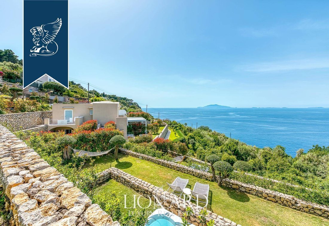 Villa in Anacapri, Campania, Italy 2 - 12080879