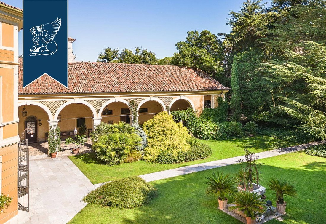Villa in Cassola, Veneto, Italy 5 - 12320817