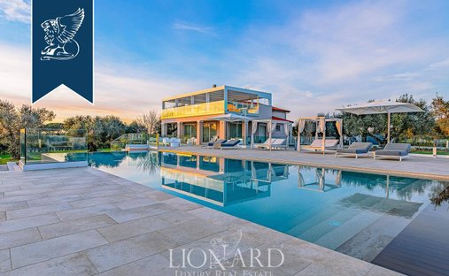 Villa in San Vincenzo, Tuscany, Italy 1