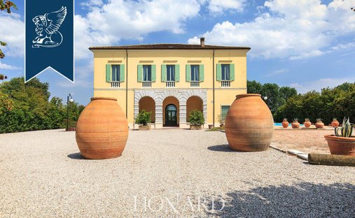 Villa en Goito, Lombardía, Italia 1