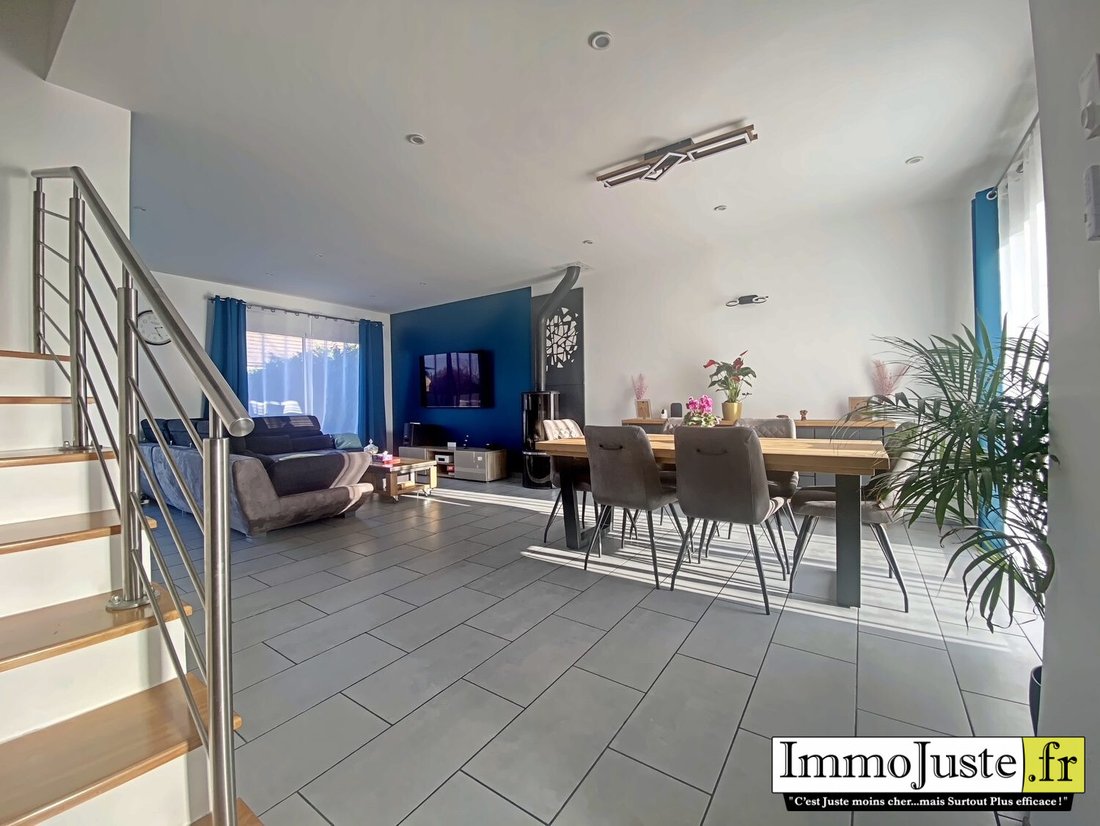 House in Les Essarts-le-Roi, Ile-de-France, France 5 - 15066032