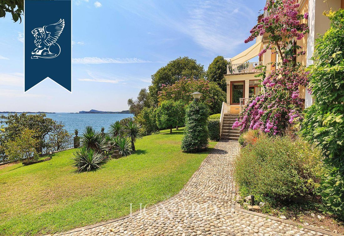 Apartment in Gardone Riviera, Lombardy, Italy 2 - 12315999