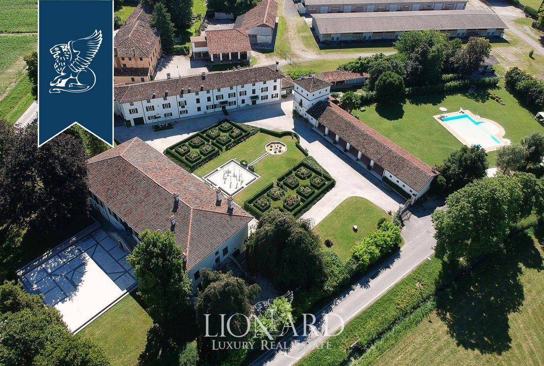 Villa in Morsano al Tagliamento, Friuli – Venezia Giulia, Italy 2 - 12381886