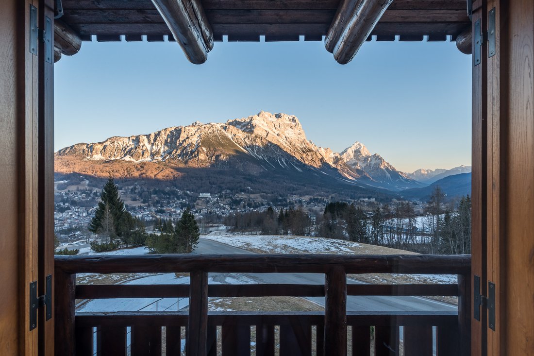 Villa in Cortina d'Ampezzo, Veneto, Italy 2 - 14980025