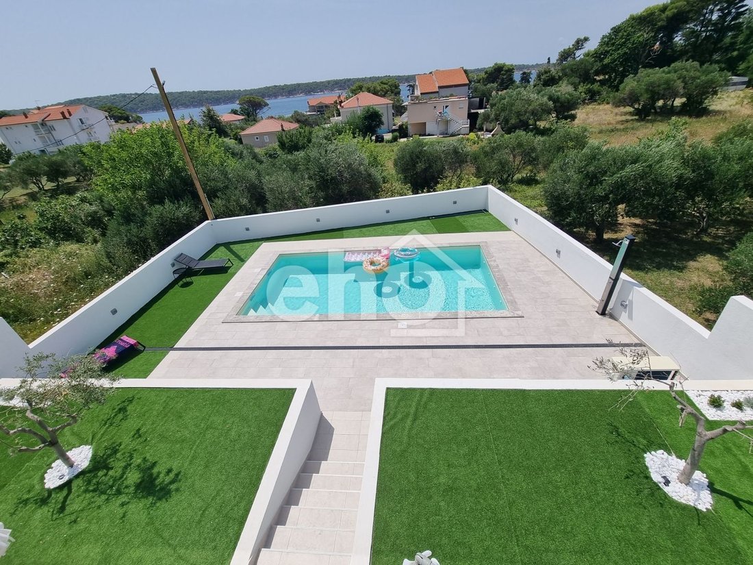 House in Banjol, Primorje-Gorski Kotar County, Croatia 5 - 14367207