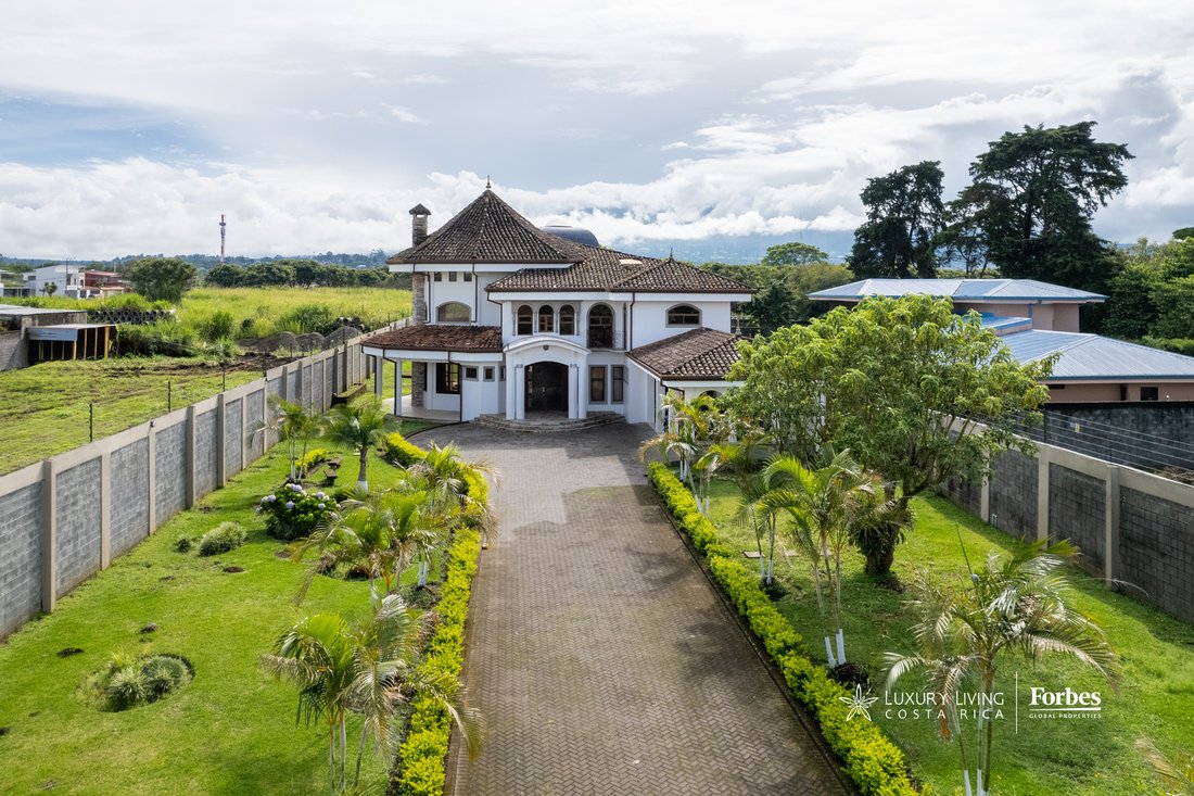 House in San Isidro, Heredia Province, Costa Rica 3 - 15066642