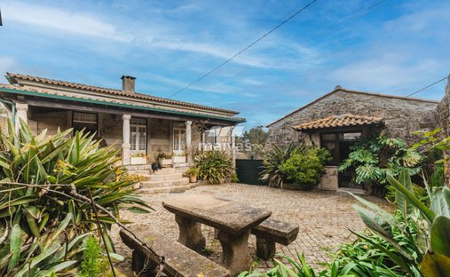 Villa in Santa Comba, Viana do Castelo District, Portugal 1