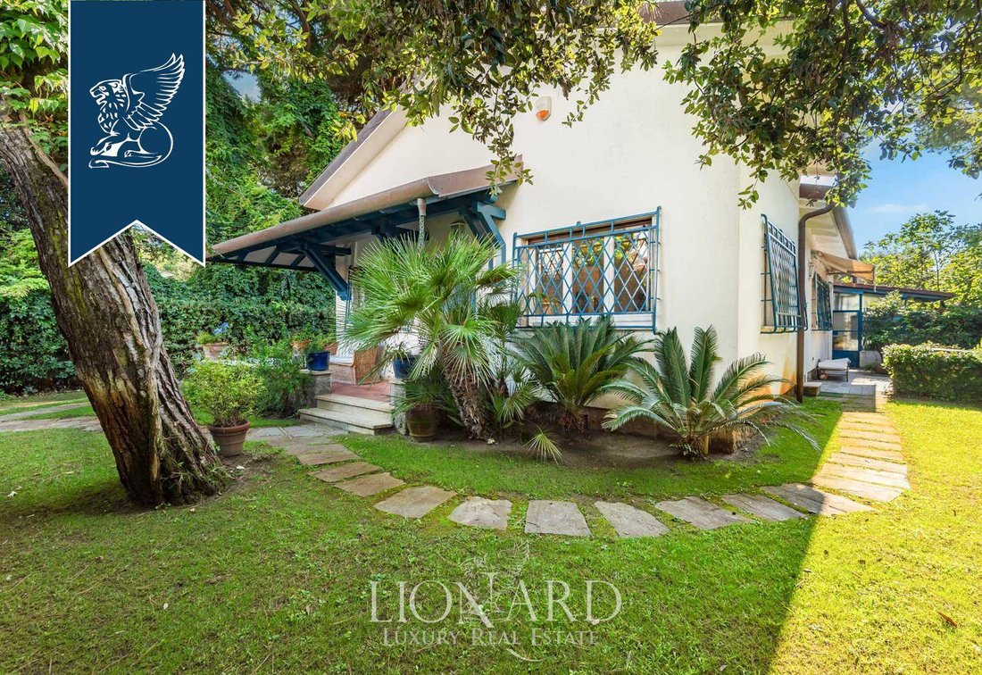 Villa in Center, Forte dei Marmi, Tuscany 2 - 13976581