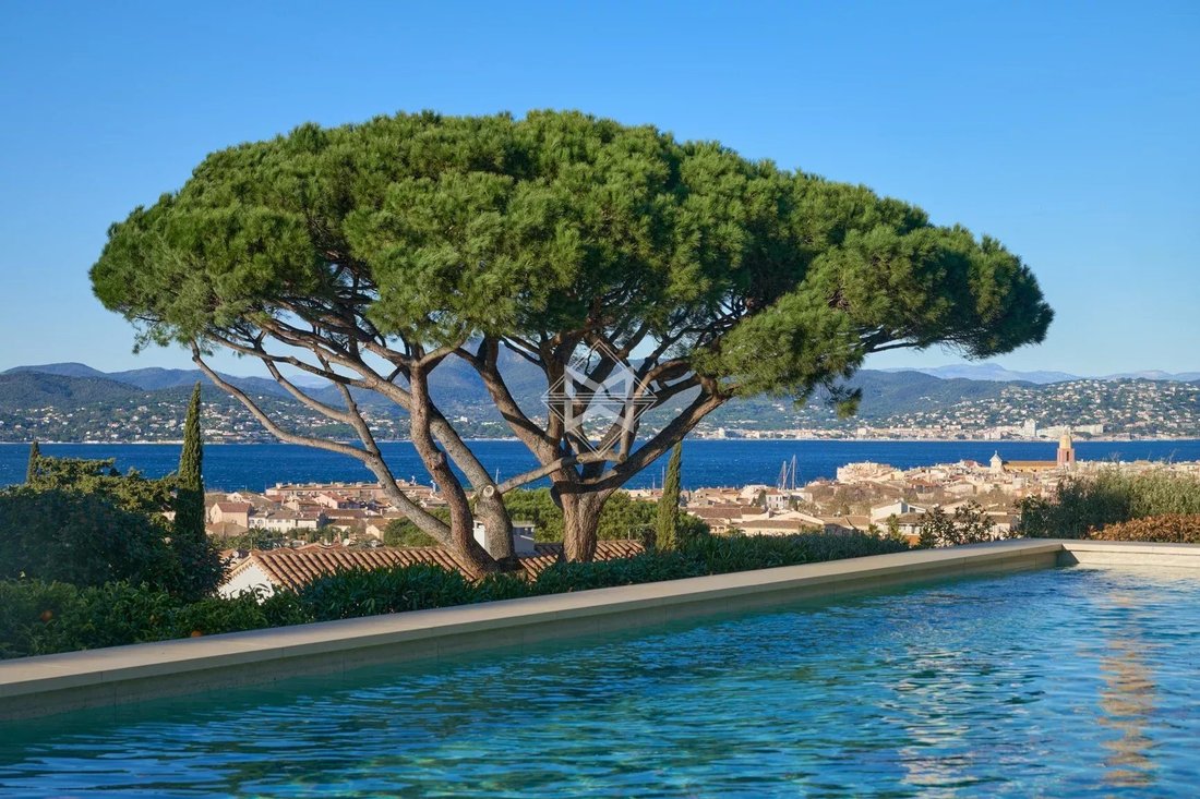 Estate in Zone Ouest Urbaine, Saint-Tropez, France 1 - 15068196