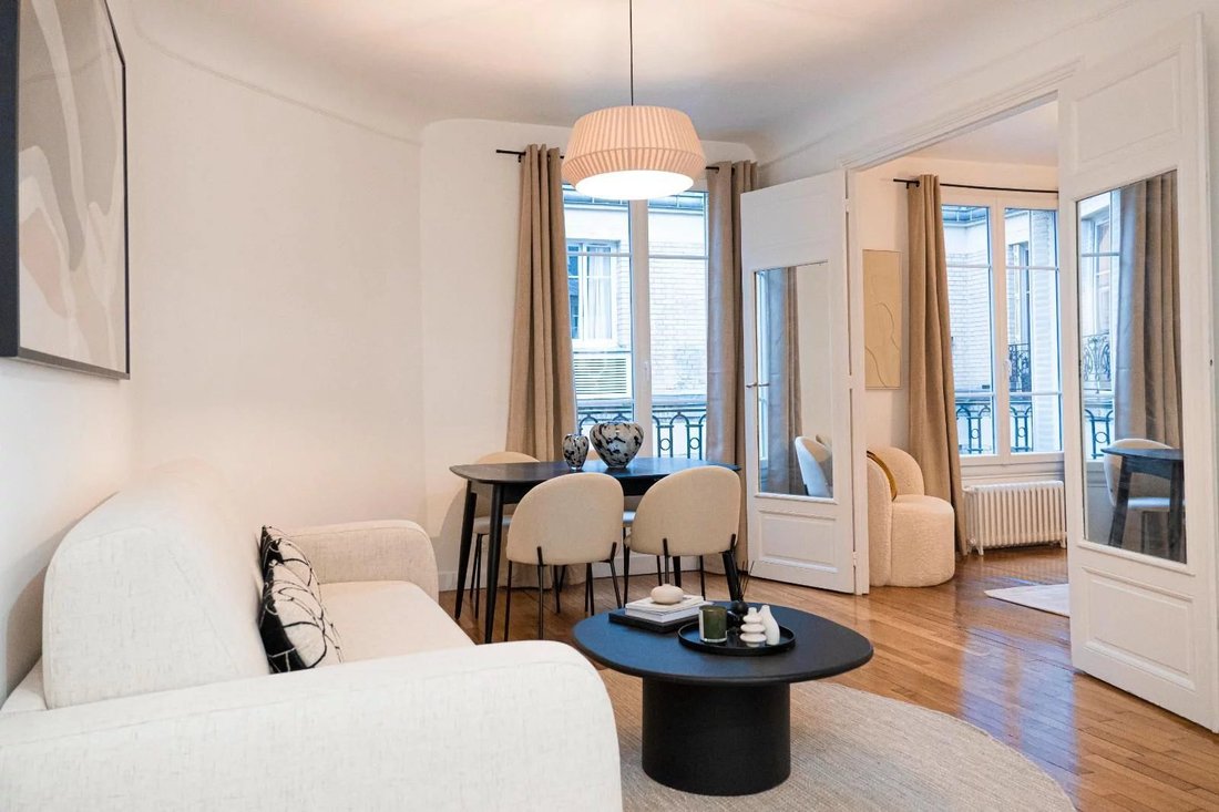 Apartment in Chaillot, Paris 16e Arrondissement, Paris 1 - 15067144