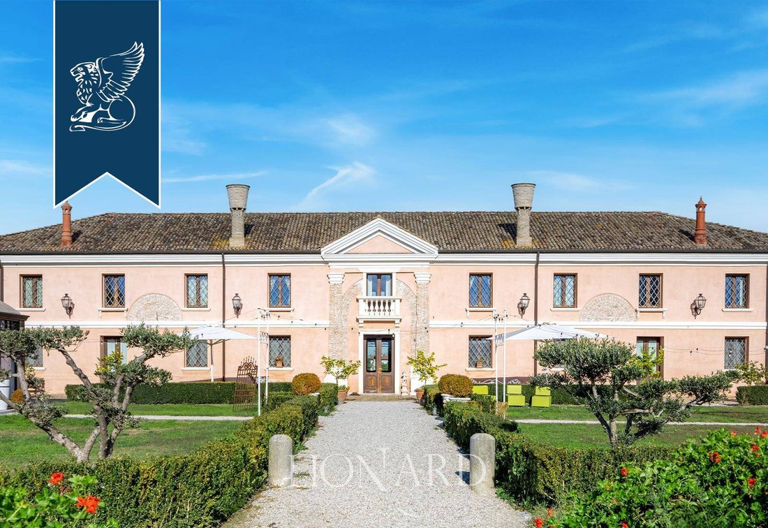 Villa in Loreo, Veneto, Italy 2 - 13976532