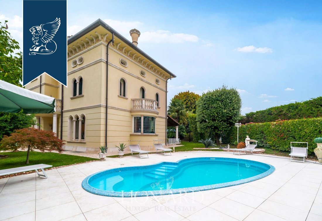 Villa in Chiarano, Veneto, Italy 1 - 15069197