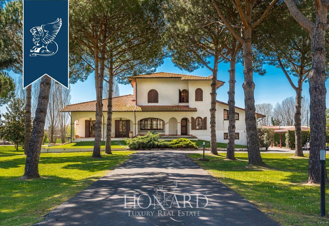 Villa in Pietrasanta, Tuscany, Italy 3 - 12919111