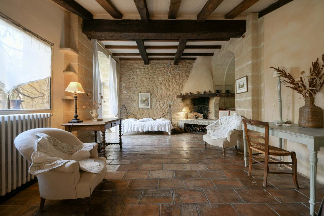 Estate in Uzès, Occitania, France 4 - 15067631