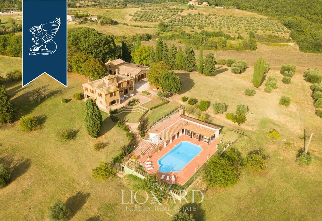 Villa in Pienza, Tuscany, Italy 2 - 13976273