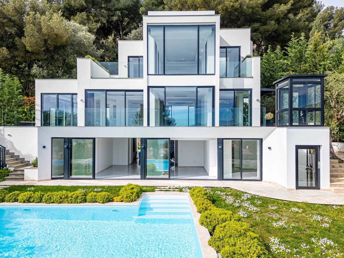 Villa in Village-Cros de Caste-Coupiere-Mont Gros, Roquebrune-Cap-Martin, France 1 - 15067393