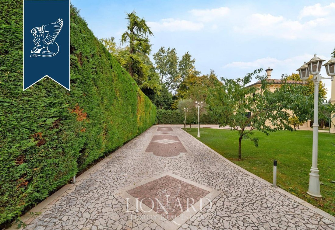 Villa in Chiarano, Veneto, Italy 3 - 15069197