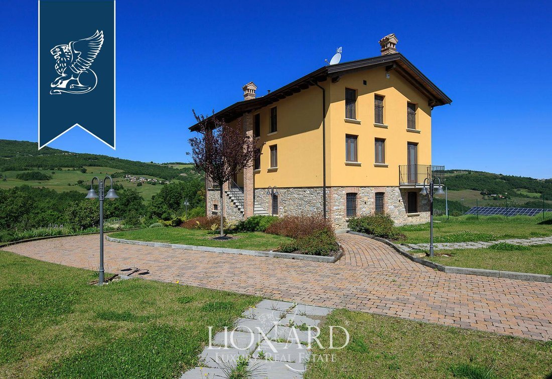 Villa in Morfasso, Emilia-Romagna, Italy 5 - 10918553