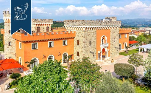 Castello a Pietradefusi, Campania, Italia 1