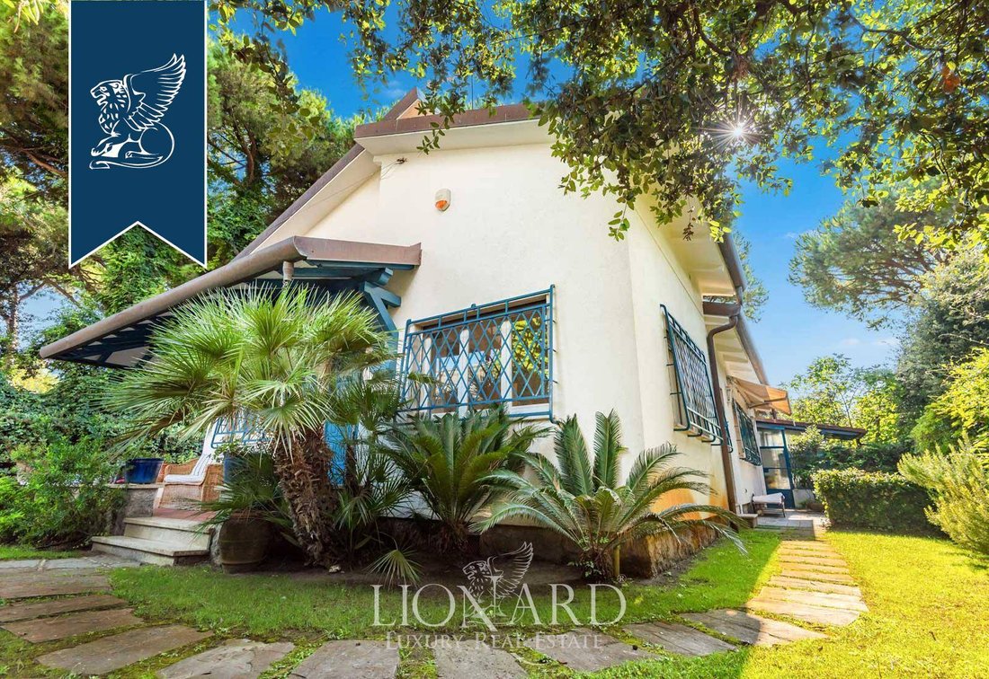 Villa in Center, Forte dei Marmi, Tuscany 1 - 13976581