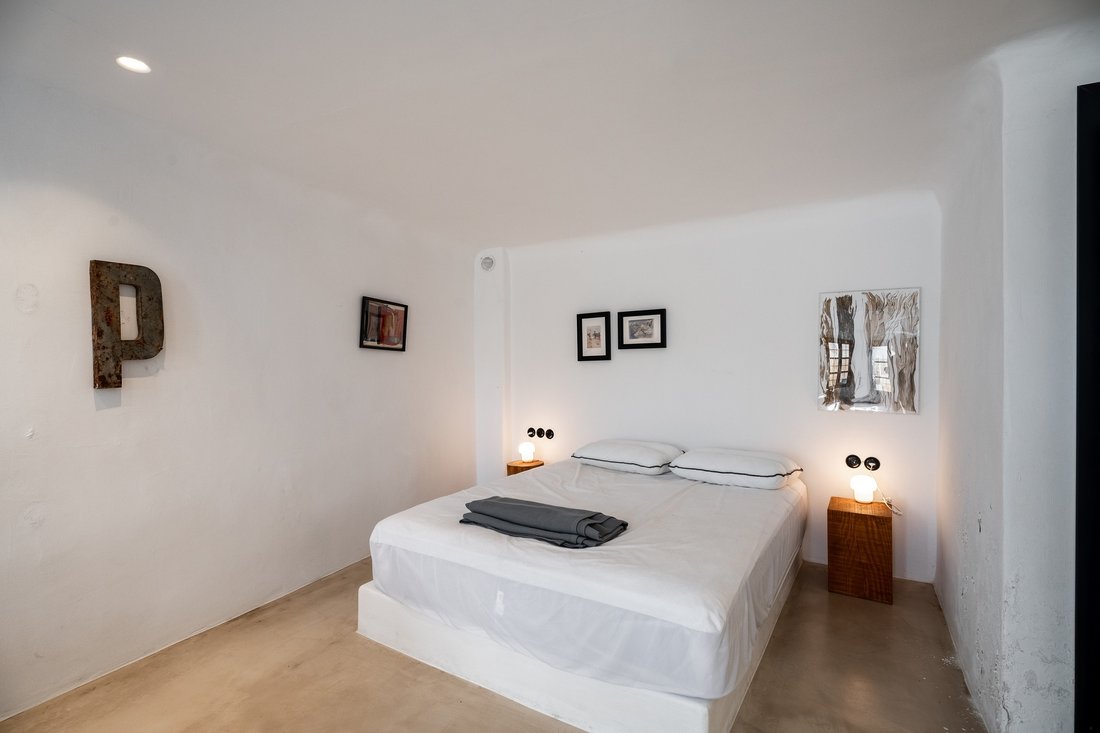 House in Thira, Aegean, Greece 4 - 12957752