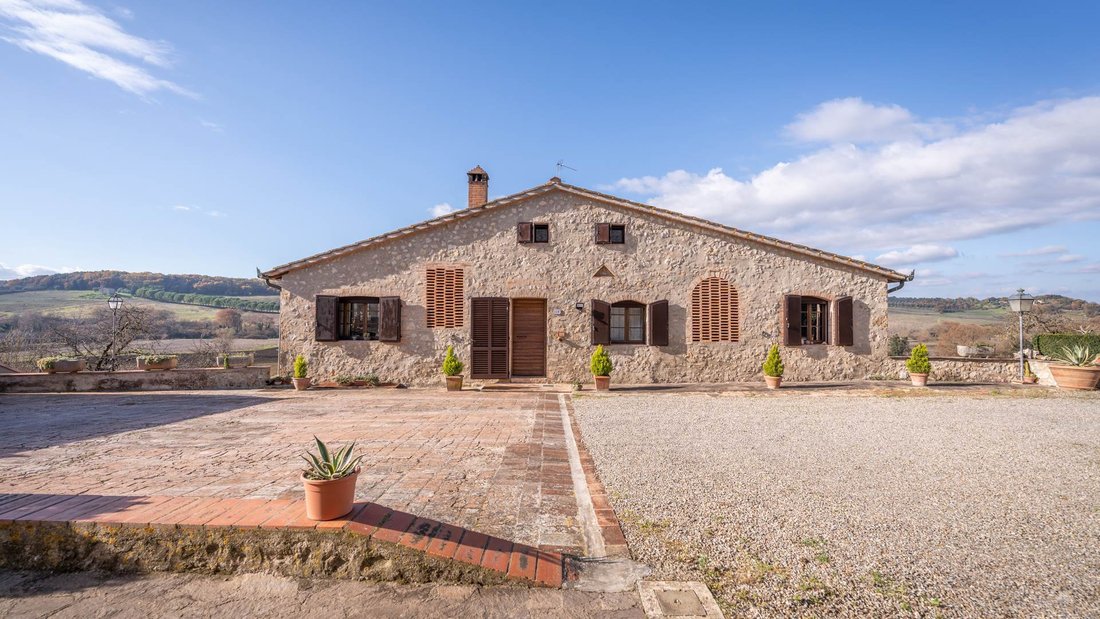 Country House in Colle di Val d'Elsa, Tuscany, Italy 2 - 15069985