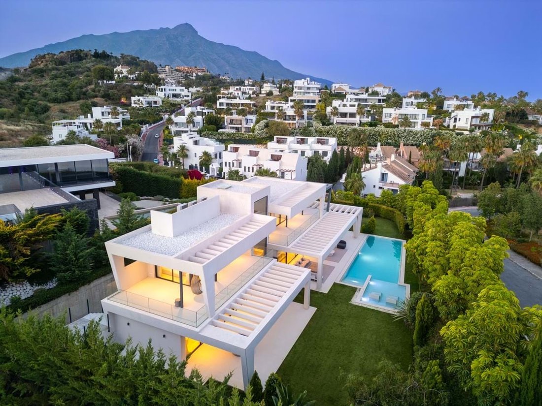 Villa in Nueva Andalucia, Marbella, Spain 2 - 15069558