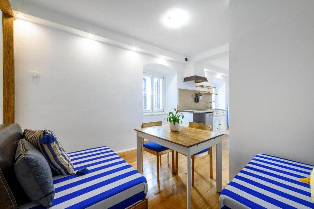 Apartment in Gradska cetvrt Stari grad, Sibenik, Sibenik-Knin County 3 - 15071235