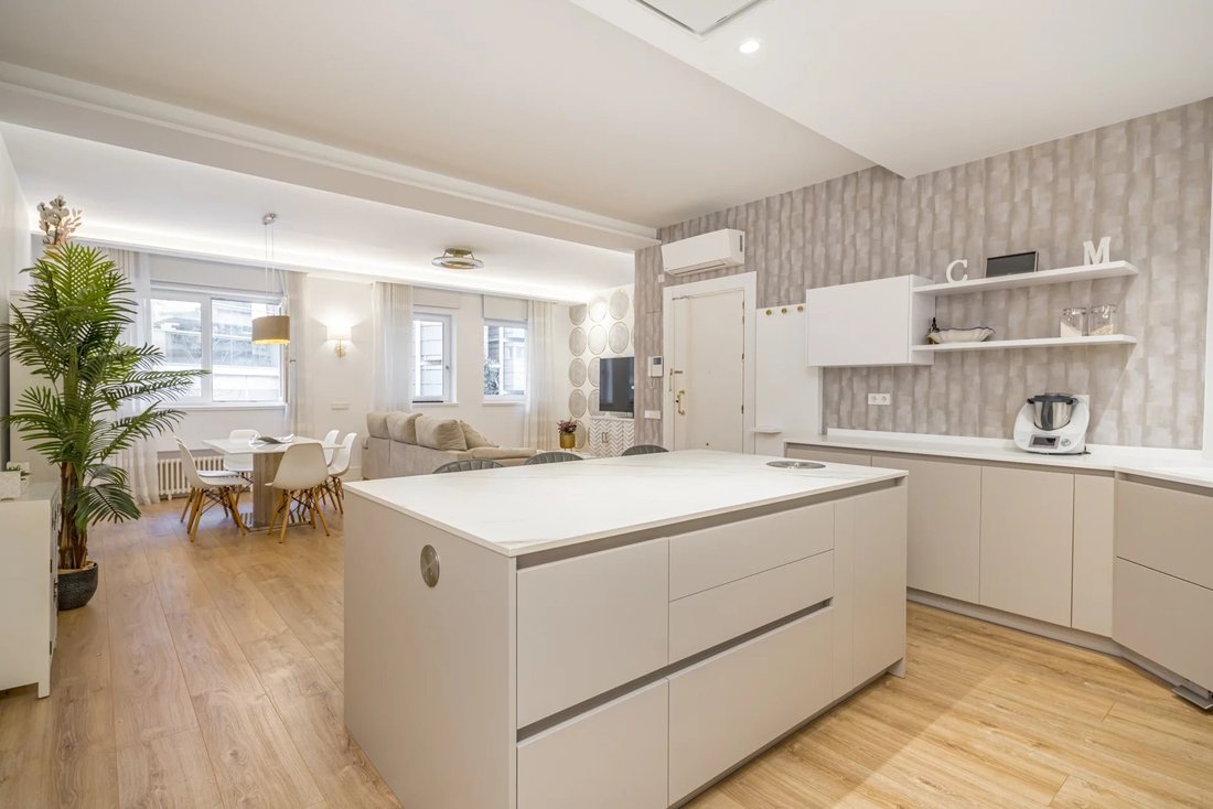 Apartment in Barrio Salamanca, Community of Madrid, Spain 2 - 15069947