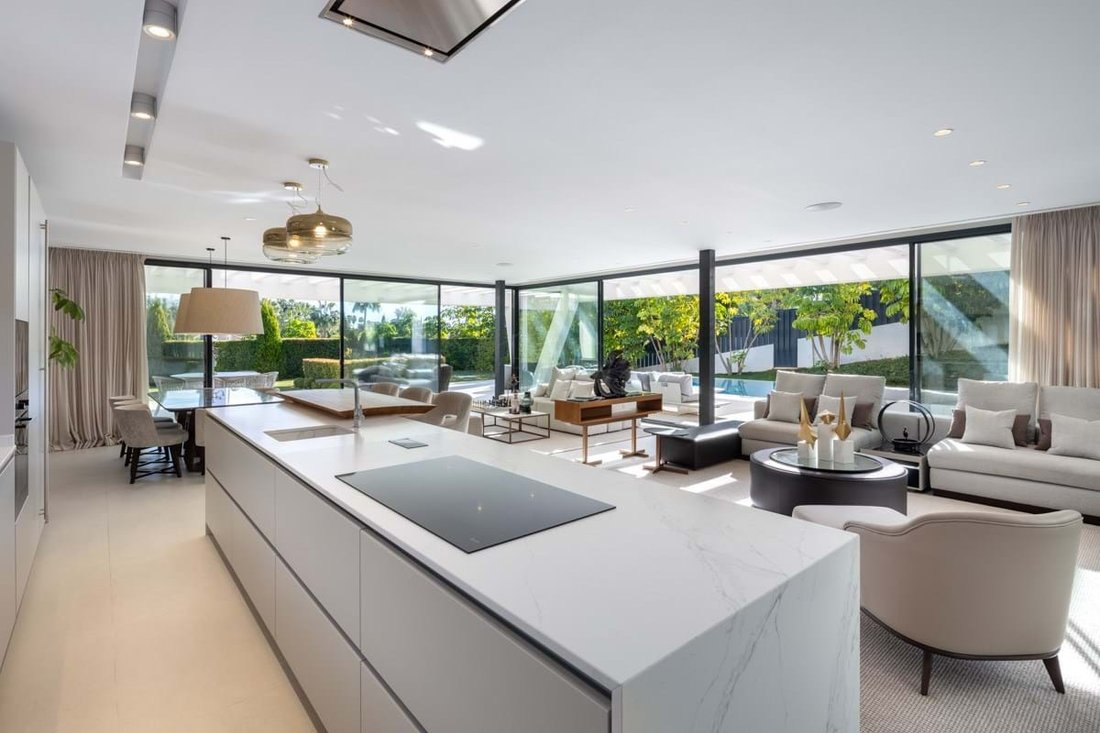 Villa in Nueva Andalucia, Marbella, Spain 1 - 15069558