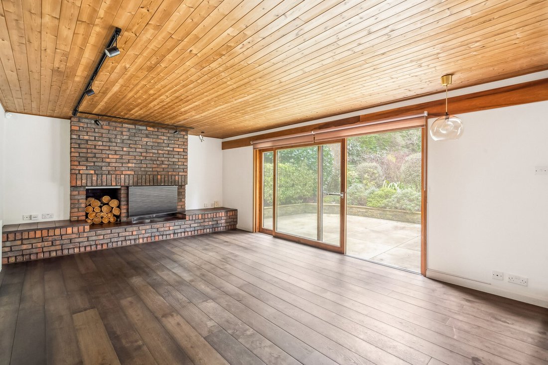 House in Fairmile, Elmbridge, England 3 - 15065067
