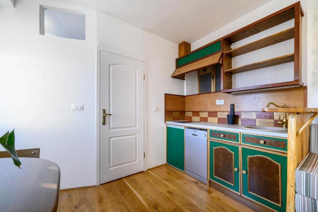 Apartment in Gradska cetvrt Stari grad, Sibenik, Sibenik-Knin County 5 - 15071235