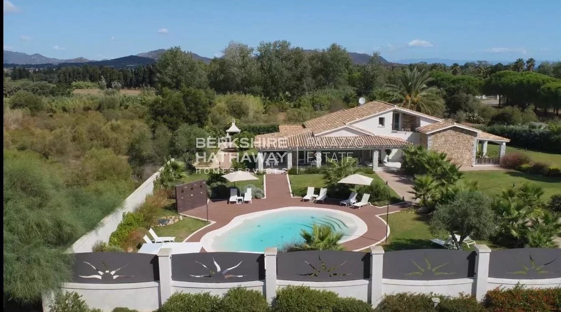 Villa in Pula, Sardinia, Italy 4 - 13428435