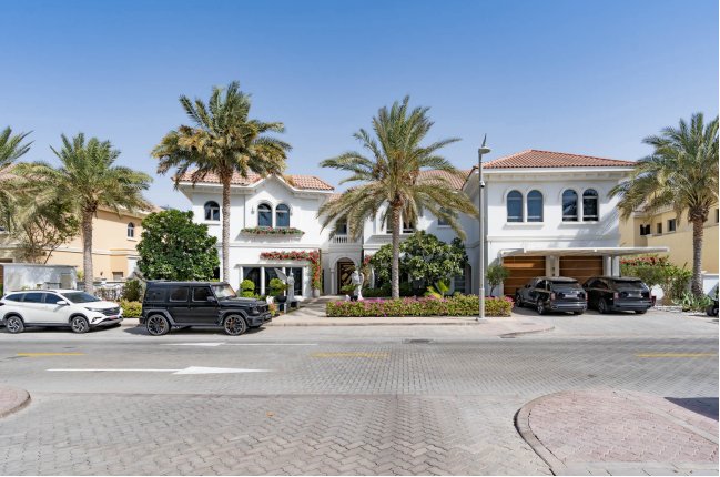 Villa in Palm Jumeirah, Dubai, United Arab Emirates 1 - 15070943