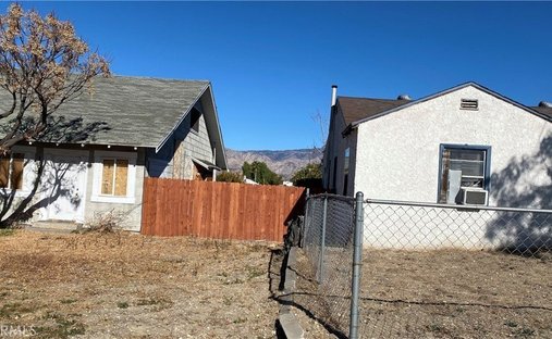 House in Mentone, California, United States 1