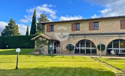 Castle for Sale in Montefalco, Umbria, Italy