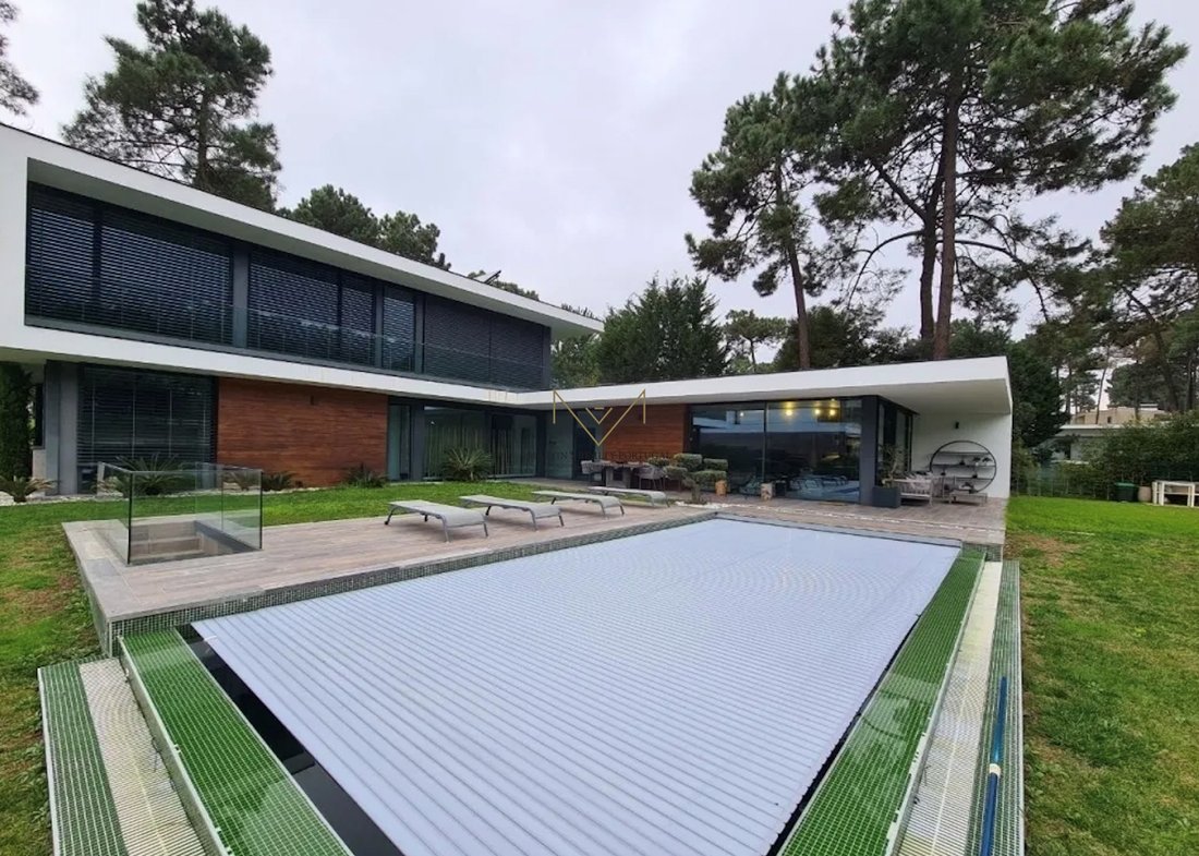 Villa in Aroeira, Charneca de Caparica e Sobreda, Portugal 1 - 15077331