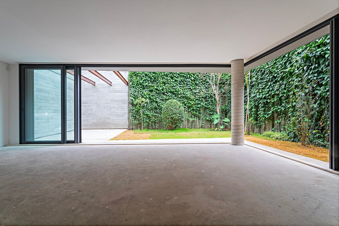 House in São Paulo, State of São Paulo, Brazil 2 - 14517402