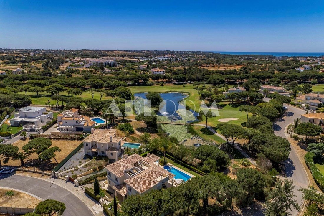 Villa in Vilamoura, Quarteira, Algarve 1 - 15072984
