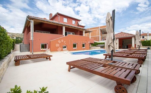 House in Zaboric, Sibenik-Knin County, Croatia 1