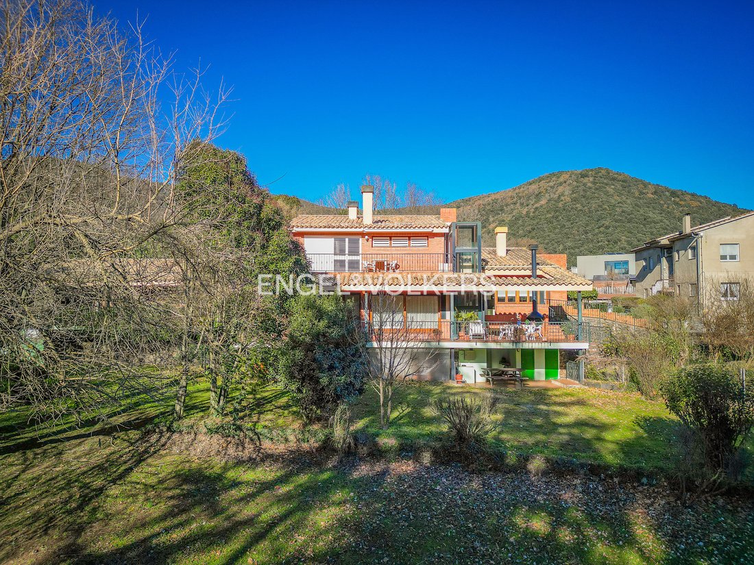 House in Sant Joan les Fonts, Catalonia, Spain 5 - 15076851