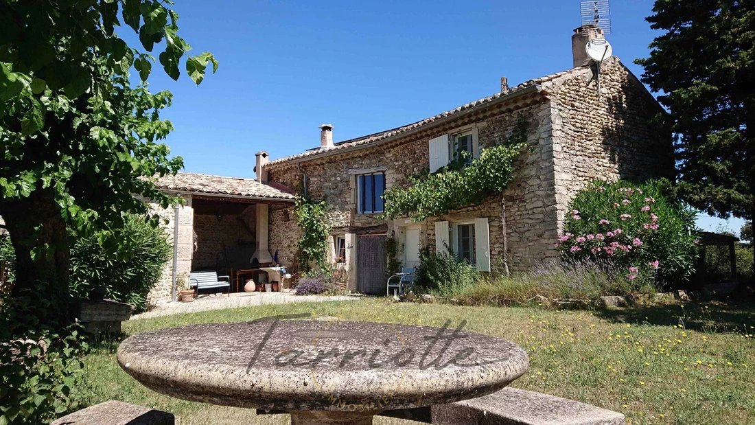 Farm Ranch in Richerenches, Provence-Alpes-Côte d'Azur, France 2 - 15073159