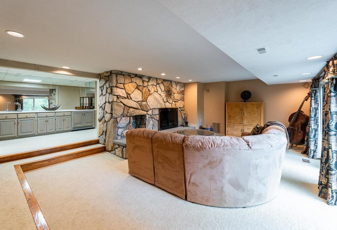 House in Amherst, New Hampshire, United States 4 - 15071112
