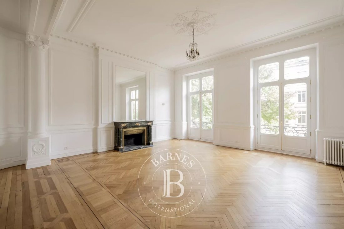 Apartment in Hôtel de Ville-Quinconce-Saint Seurin-Fondaudège, Bordeaux, France 2 - 15073440