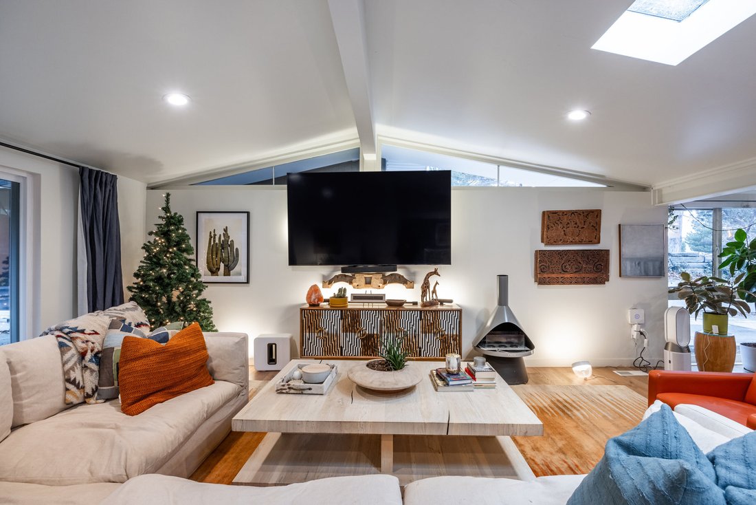 Beautifully Updated Home At The Base Of Mount In Holladay, Utah, United ...