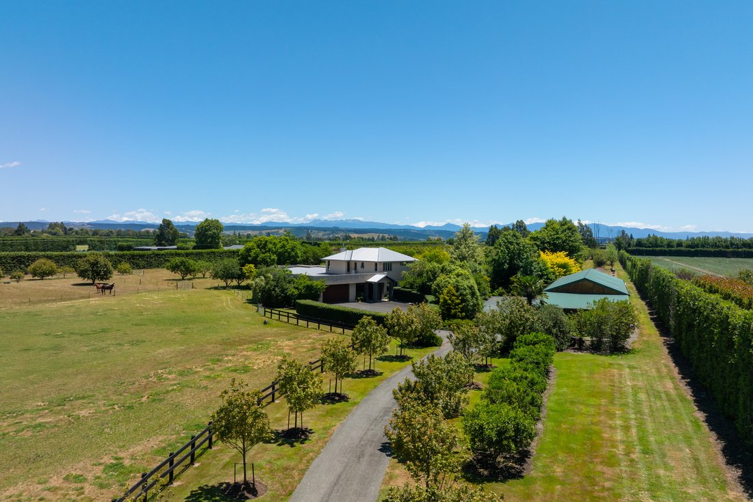 Hope, Tasman, New Zealand 4 - 15074982