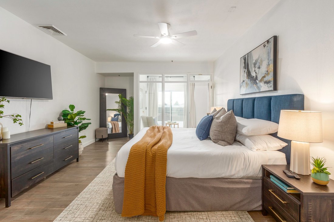 Curated visual reference: Fresh Look at Updated Condo With Ski In Ski Out Access To In